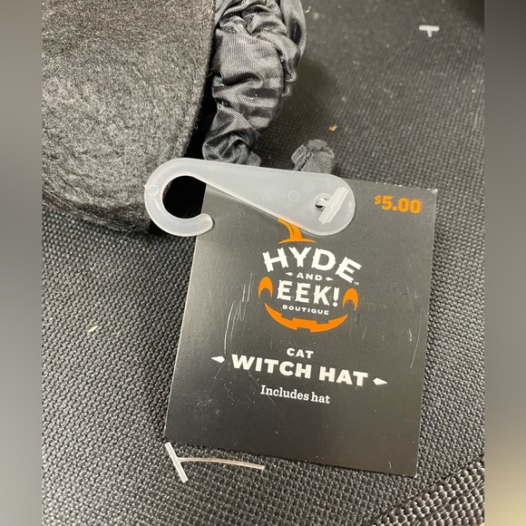 Dog outfit Witches hat, and cat ruff - Picture 8 of 8